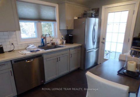 Photo 27 at 26 Starwood Road, Nepean (Meadowlands/St. Claire Gardens), Ottawa