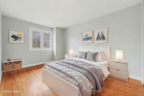 Photo 19 at 187 MONTEREY Drive, Nepean (Leslie Park), Ottawa