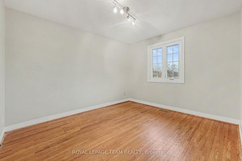 Photo 23 at 187 MONTEREY Drive, Nepean (Leslie Park), Ottawa