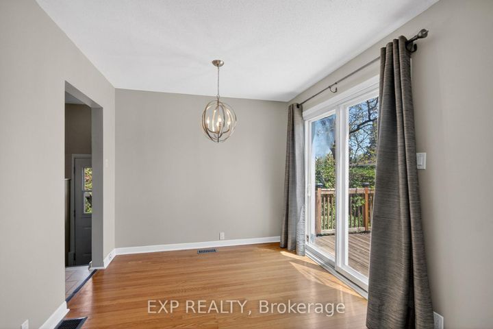 Photo 4 at 31 Barlyn Avenue, Nepean (City View/Skyline/Fisher Heights/Parkwood Hills), Ottawa