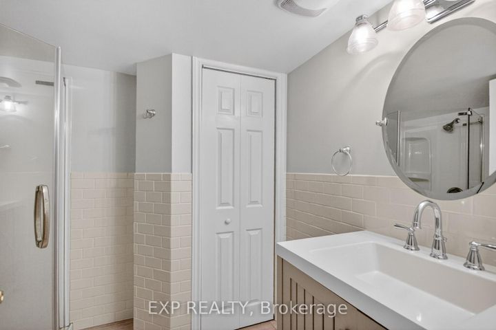 Photo 13 at 31 Barlyn Avenue, Nepean (City View/Skyline/Fisher Heights/Parkwood Hills), Ottawa
