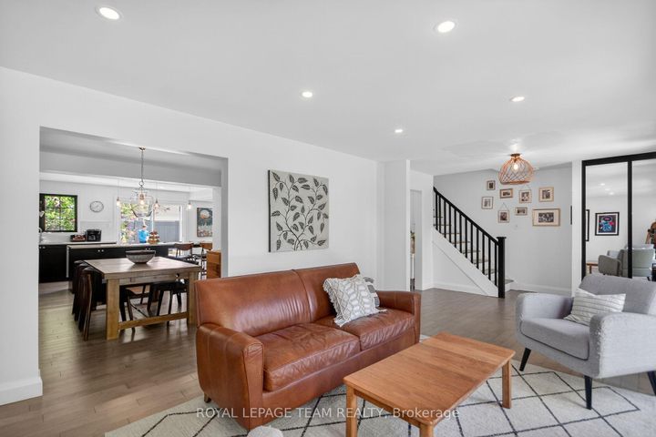 Photo 9 at 15 Markham Avenue, Nepean (Craig Henry/Woodvale), Ottawa