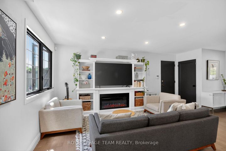 Photo 18 at 15 Markham Avenue, Nepean (Craig Henry/Woodvale), Ottawa