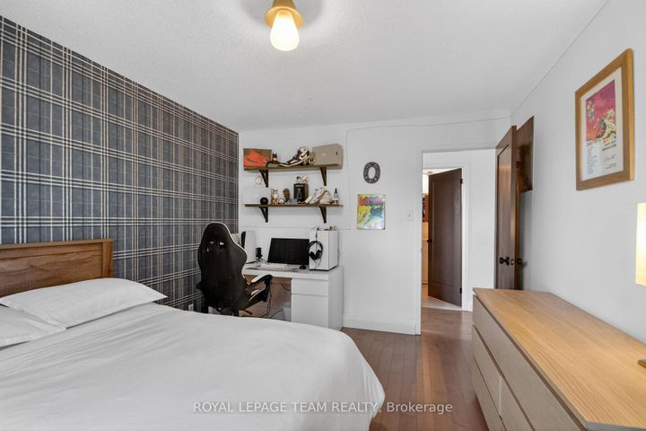 Photo 30 at 15 Markham Avenue, Nepean (Craig Henry/Woodvale), Ottawa