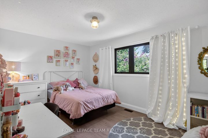Photo 33 at 15 Markham Avenue, Nepean (Craig Henry/Woodvale), Ottawa