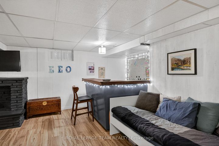 Photo 40 at 15 Markham Avenue, Nepean (Craig Henry/Woodvale), Ottawa
