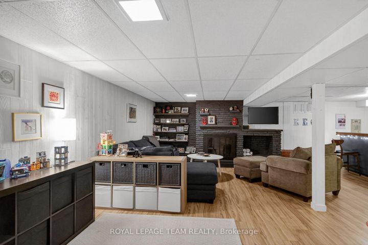 Photo 41 at 15 Markham Avenue, Nepean (Craig Henry/Woodvale), Ottawa