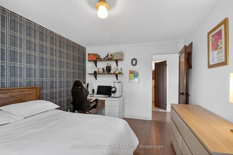 Photo 30 at 15 Markham Avenue, Nepean (Craig Henry/Woodvale), Ottawa