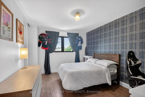 Photo 31 at 15 Markham Avenue, Nepean (Craig Henry/Woodvale), Ottawa