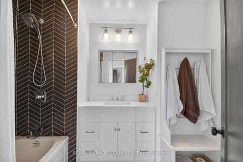 Photo 36 at 15 Markham Avenue, Nepean (Craig Henry/Woodvale), Ottawa