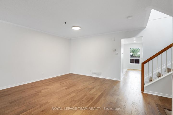Photo 6 at 4 Windhurst Drive, Nepean (Barrhaven East), Ottawa