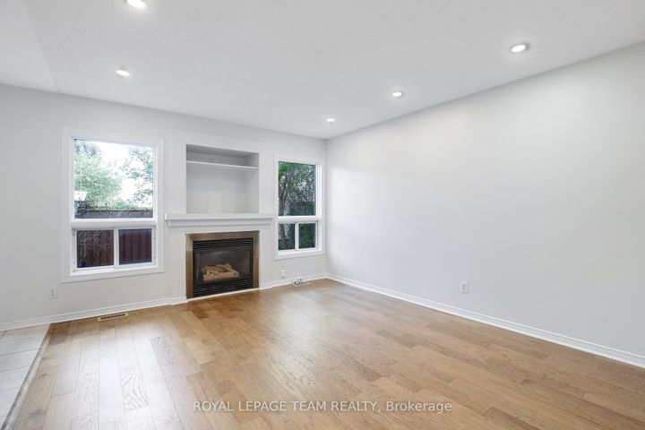 Photo 7 at 4 Windhurst Drive, Nepean (Barrhaven East), Ottawa