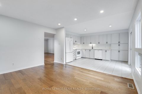 Photo 9 at 4 Windhurst Drive, Nepean (Barrhaven East), Ottawa