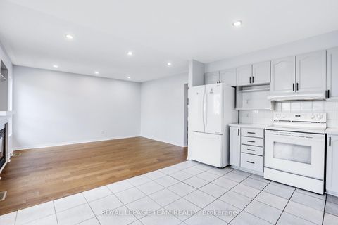 Photo 12 at 4 Windhurst Drive, Nepean (Barrhaven East), Ottawa