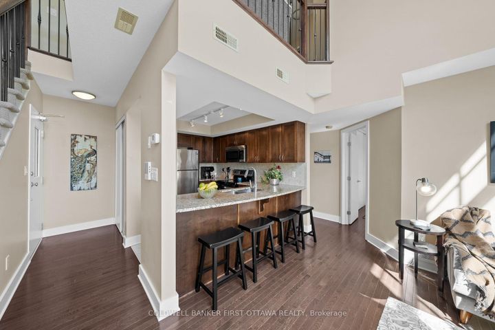 Photo 3 at 75C COLONNADE Road, Nepean (Merivale Industrial Park/Citiplace), Ottawa