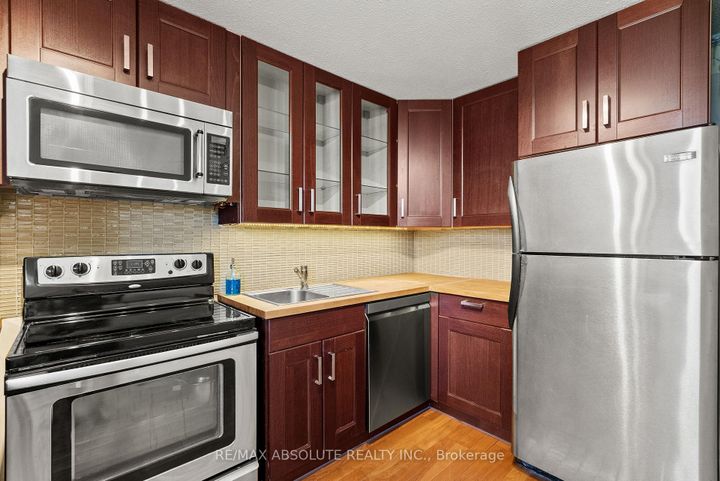 Photo 12 at #D - 413 Woodfield Drive, Nepean (Tanglewood), Ottawa