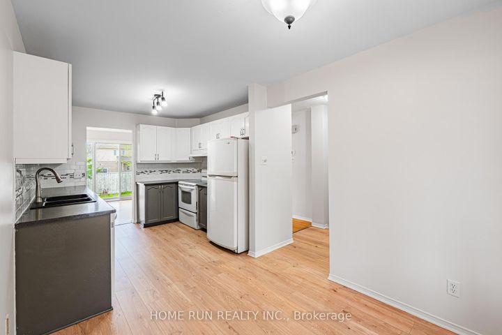 Photo 6 at 182 Windhurst Drive, Nepean (Barrhaven East), Ottawa