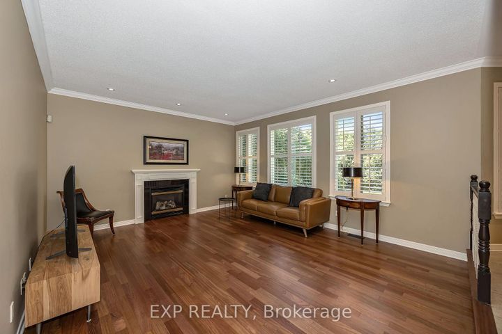 Photo 4 at 28 Sachs Forest Place, Nepean (Barrhaven East), Ottawa