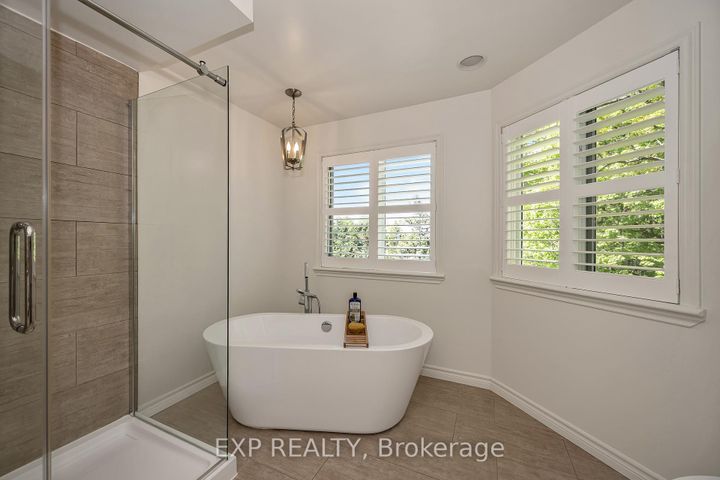 Photo 10 at 28 Sachs Forest Place, Nepean (Barrhaven East), Ottawa