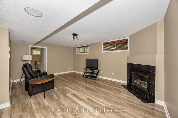 Photo 21 at 28 Sachs Forest Place, Nepean (Barrhaven East), Ottawa