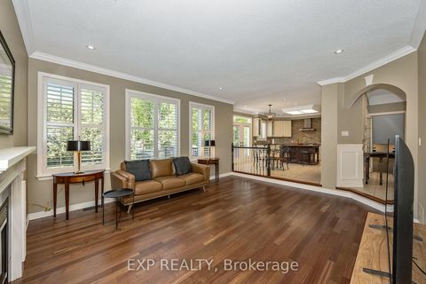 Photo 5 at 28 Sachs Forest Place, Nepean (Barrhaven East), Ottawa