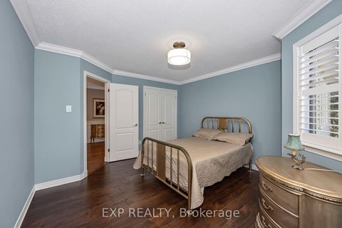 Photo 11 at 28 Sachs Forest Place, Nepean (Barrhaven East), Ottawa