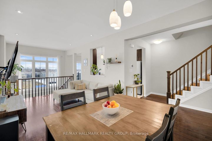Photo 5 at 132 LARAMIE Crescent, Nepean (Stonebridge), Ottawa