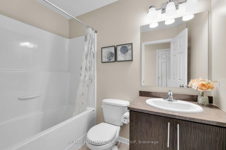 Photo 29 at 132 LARAMIE Crescent, Nepean (Stonebridge), Ottawa