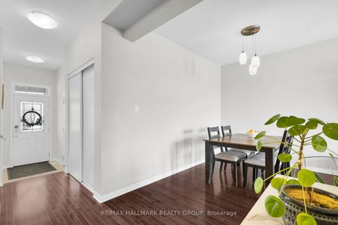 Photo 2 at 132 LARAMIE Crescent, Nepean (Stonebridge), Ottawa