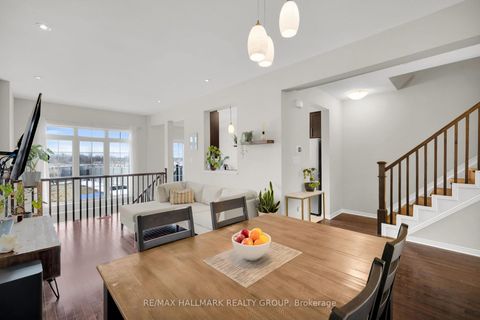 Photo 5 at 132 LARAMIE Crescent, Nepean (Stonebridge), Ottawa