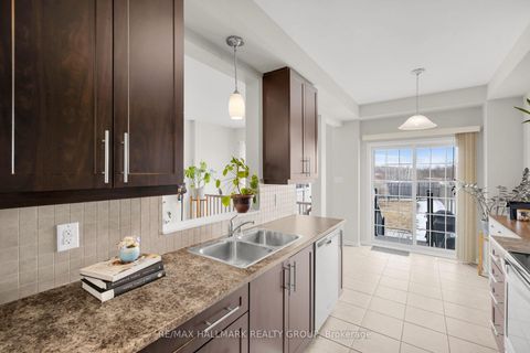 Photo 13 at 132 LARAMIE Crescent, Nepean (Stonebridge), Ottawa