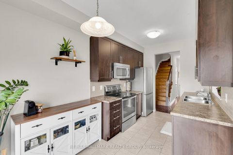Photo 17 at 132 LARAMIE Crescent, Nepean (Stonebridge), Ottawa