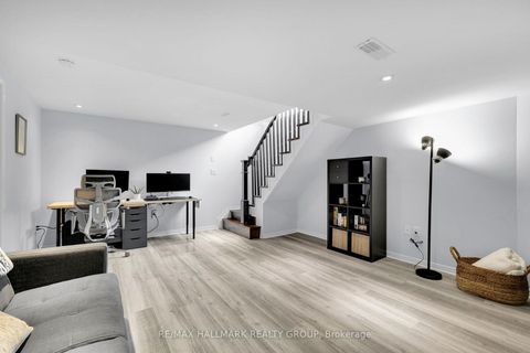 Photo 32 at 132 LARAMIE Crescent, Nepean (Stonebridge), Ottawa