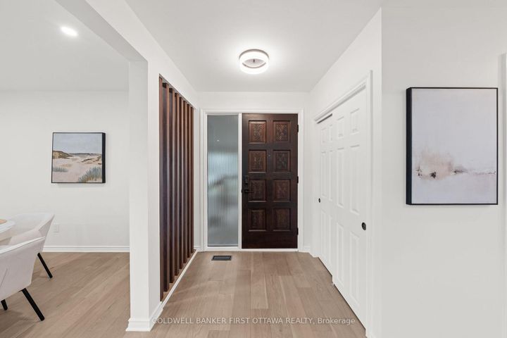 Photo 3 at 26 Spring Garden Avenue, Nepean (Meadowlands/Crestview), Ottawa
