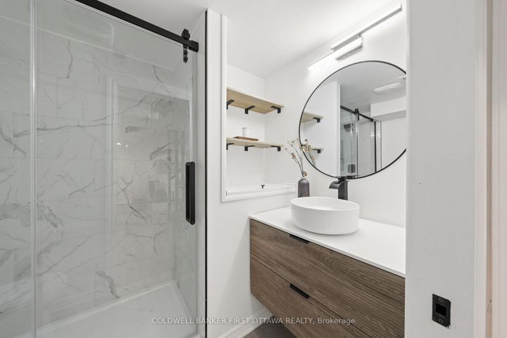 Photo 31 at 26 Spring Garden Avenue, Nepean (Meadowlands/Crestview), Ottawa