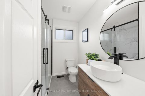 Photo 16 at 26 Spring Garden Avenue, Nepean (Meadowlands/Crestview), Ottawa