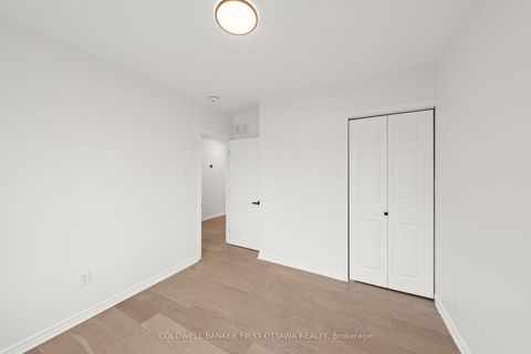 Photo 18 at 26 Spring Garden Avenue, Nepean (Meadowlands/Crestview), Ottawa