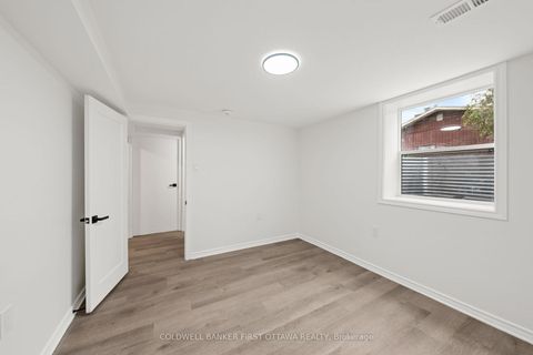 Photo 30 at 26 Spring Garden Avenue, Nepean (Meadowlands/Crestview), Ottawa