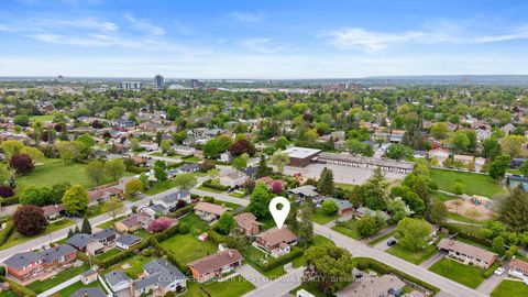 Photo 38 at 26 Spring Garden Avenue, Nepean (Meadowlands/Crestview), Ottawa