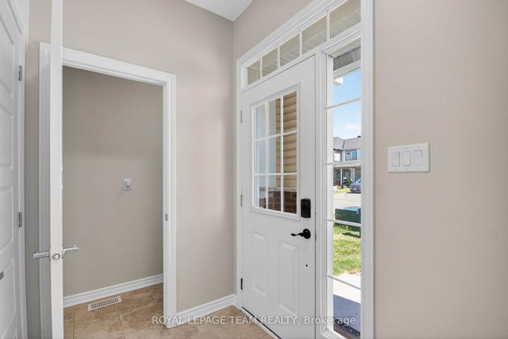 Photo 2 at 314 Song Sparrow Street, Nepean (Half Moon Bay), Ottawa
