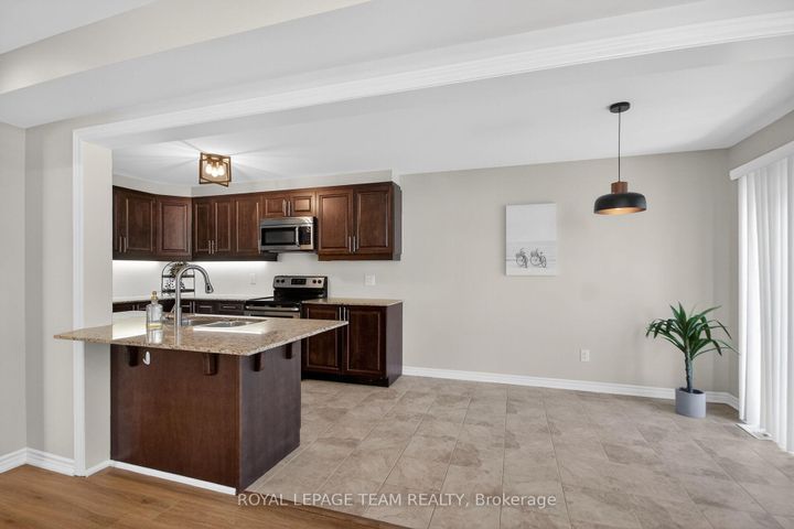 Photo 12 at 314 Song Sparrow Street, Nepean (Half Moon Bay), Ottawa