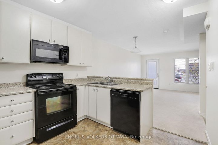 Photo 9 at 270 Espin Heights, Nepean (Stonebridge), Ottawa
