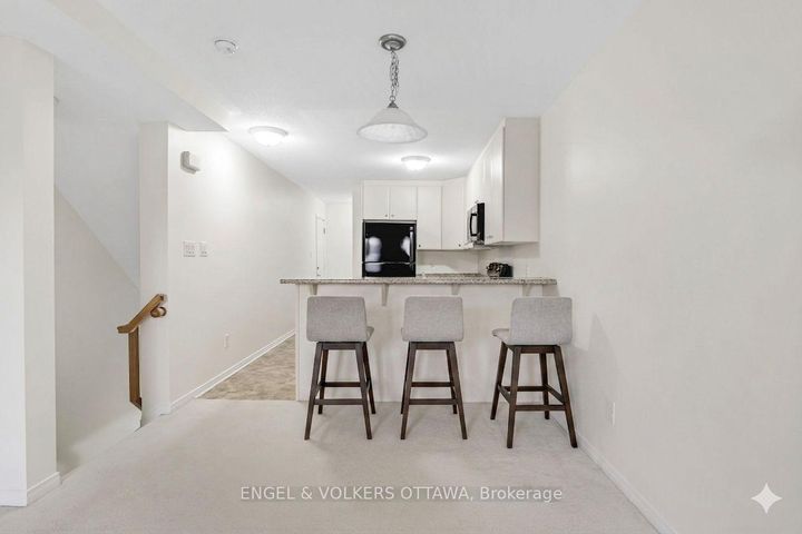 Photo 10 at 270 Espin Heights, Nepean (Stonebridge), Ottawa