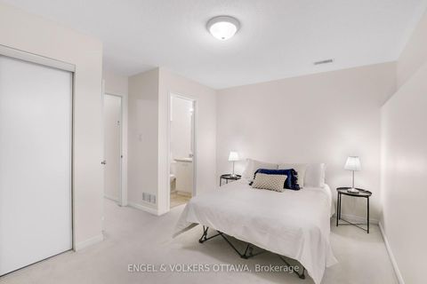 Photo 18 at 270 Espin Heights, Nepean (Stonebridge), Ottawa
