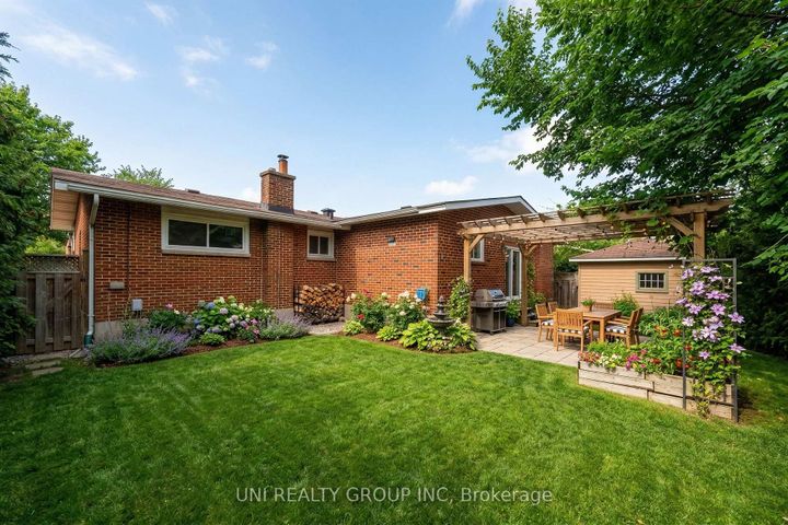Photo 35 at 17 FOREST PARK Avenue, Nepean (City View/Skyline/Fisher Heights/Parkwood Hills), Ottawa