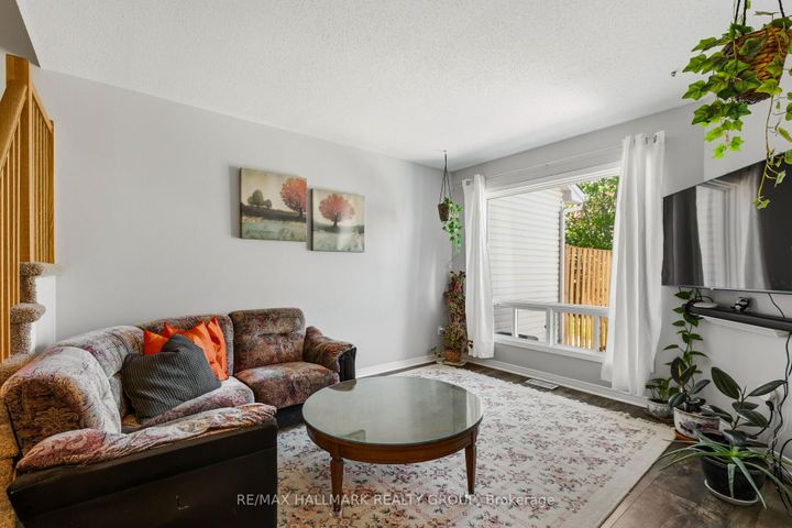 Photo 3 at 290 Stoneway Drive, Nepean (Barrhaven East), Ottawa