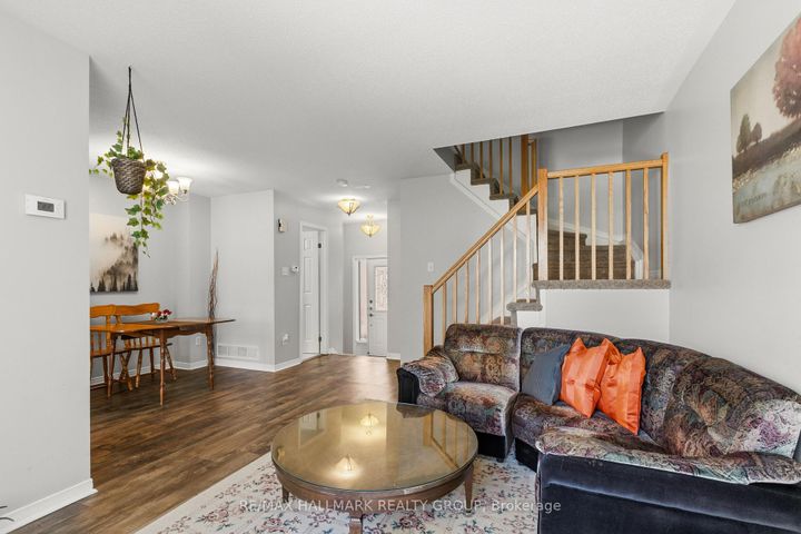 Photo 4 at 290 Stoneway Drive, Nepean (Barrhaven East), Ottawa