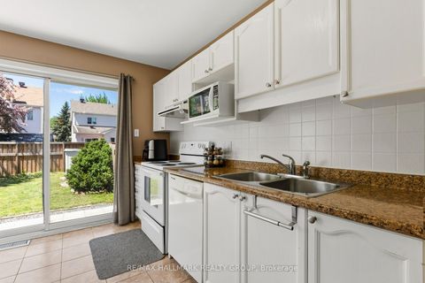 Photo 10 at 290 Stoneway Drive, Nepean (Barrhaven East), Ottawa
