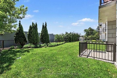 Photo 12 at 106 - 14 Norice Street, Nepean (Meadowlands/Crestview), Ottawa