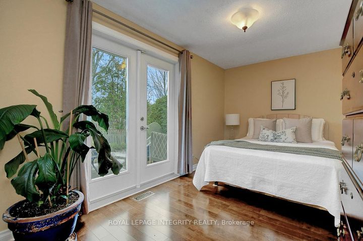 Photo 25 at 27 Birchview Road, Nepean (Meadowlands/St. Claire Gardens), Ottawa